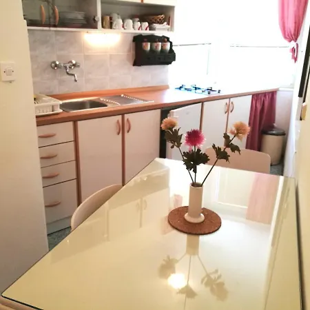 Apartman Tina *